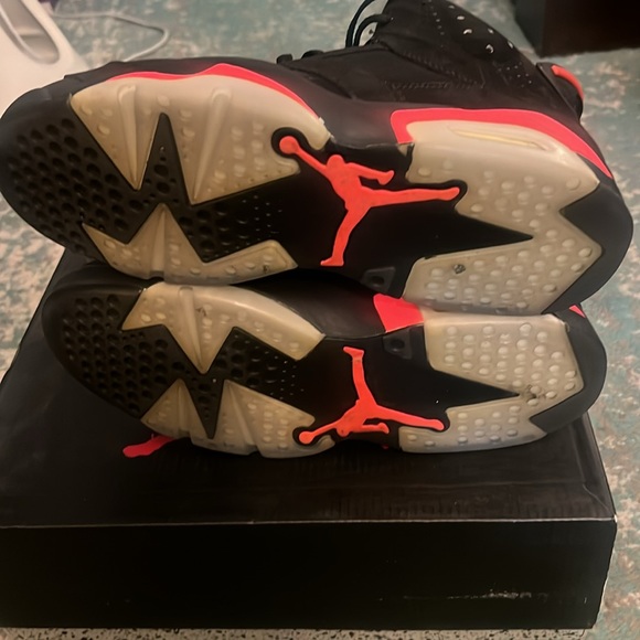 Nike Air Jordan 6 Infared - Picture 4 of 5
